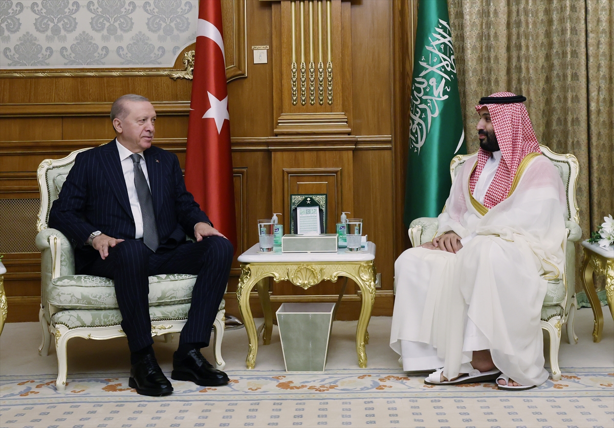 Cumhurbaşkanı Erdoğan, Suudi Arabistan Veliaht Prensi Bin Selman ile bir araya geldi