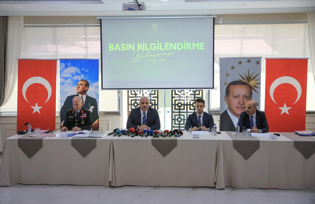 Vali Zorluoğlu: Diyarbakır'da zehir tacirlerinin başını ezeceğiz