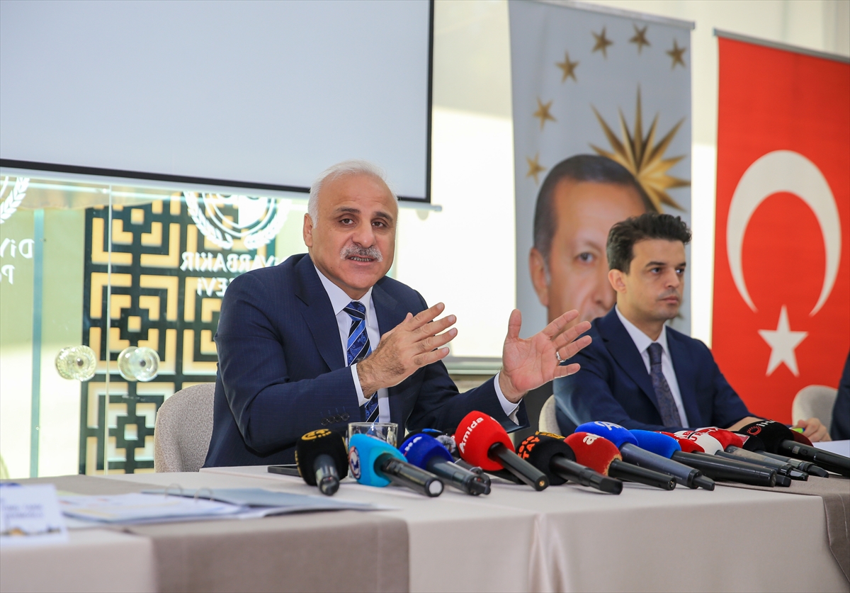 Vali Zorluoğlu: Diyarbakır'da zehir tacirlerinin başını ezeceğiz