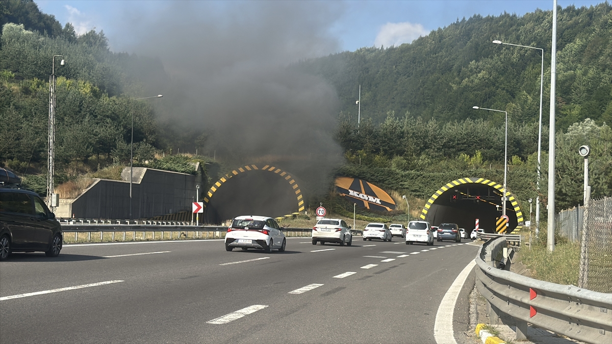 Bolu Dağı Tüneli'nde yangın sonrası Ankara yönü ulaşıma açıldı