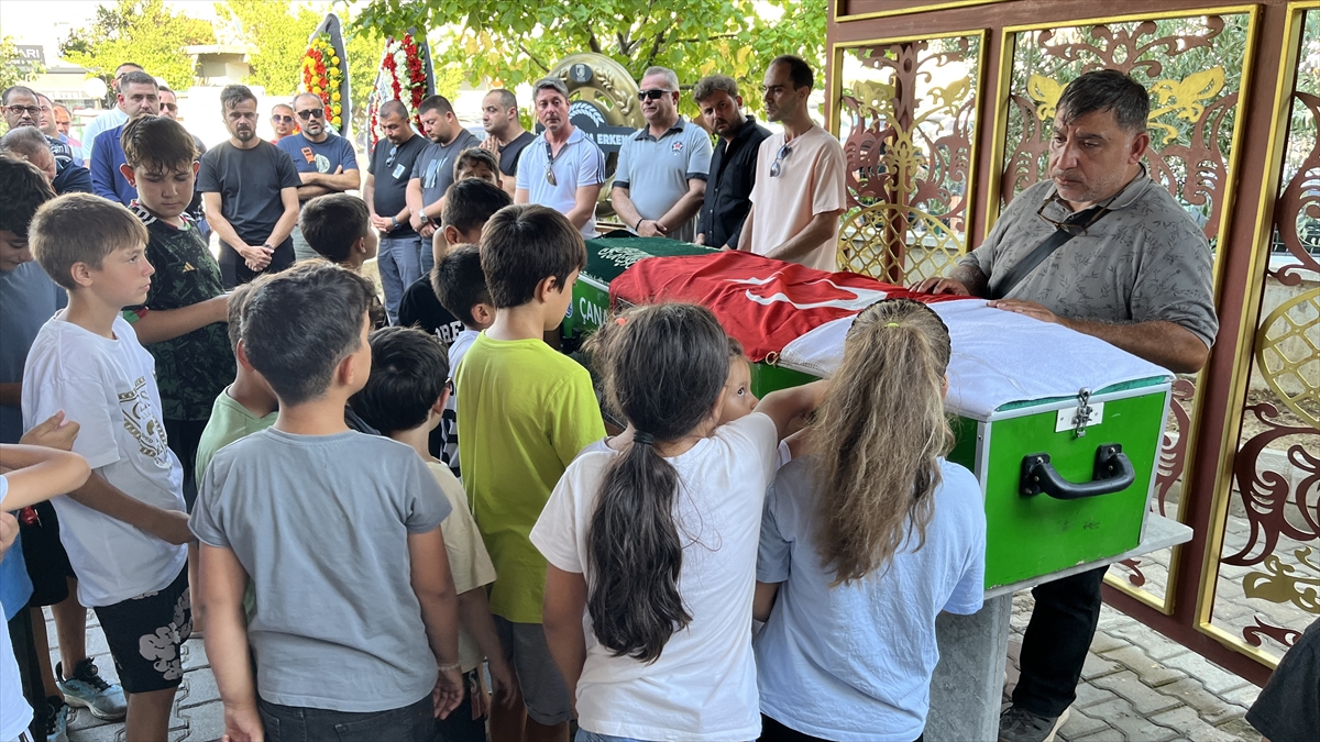 Çanakkale: 9 yaşındaki Yusuf Talha'ya arkadaşlarından veda