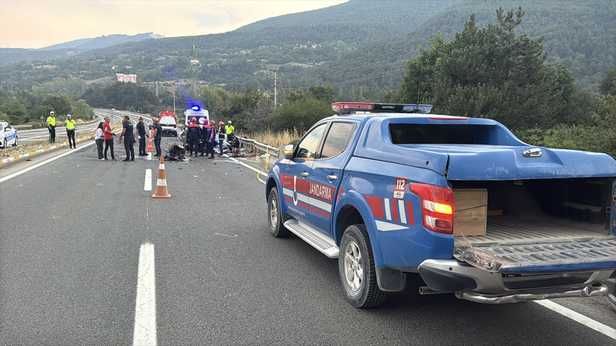Bolu'da Feci Kaza: Bir Ölü, İki Ağır Yaralı Var
