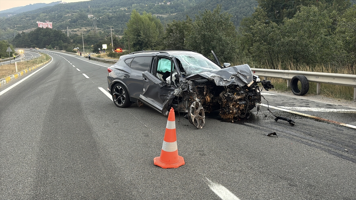 Bolu'da Feci Kaza: Bir Ölü, İki Ağır Yaralı Var