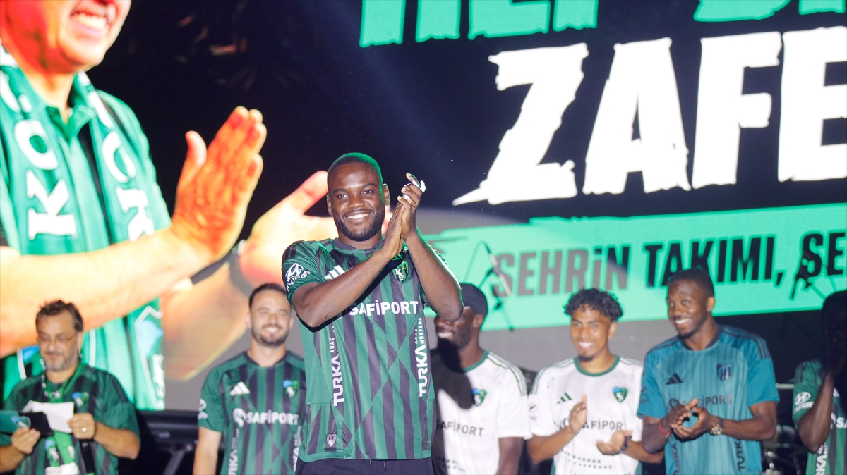 Kocaelispor yeni sezonu açtı: Altunbaş transferi duyuruldu