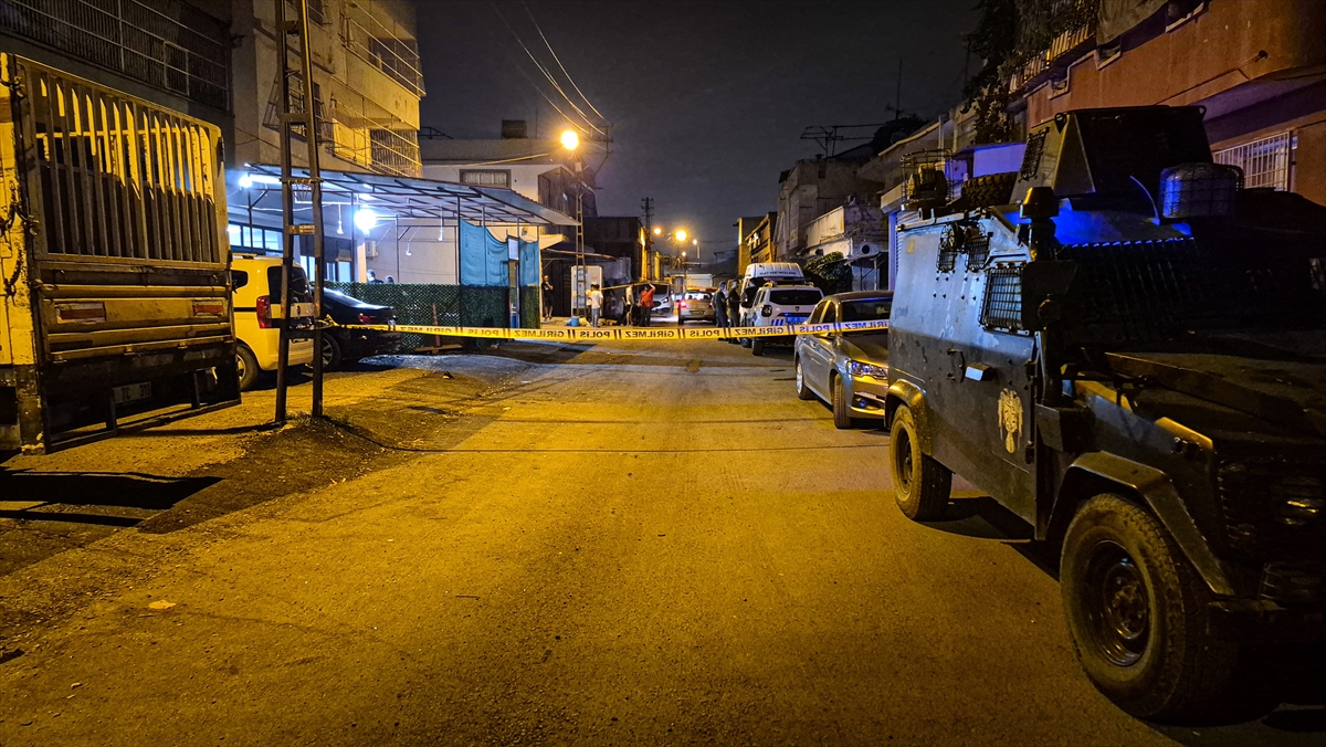 Adana'da kahvehane saldırısı: 3 kişi hastaneye kaldırıldı