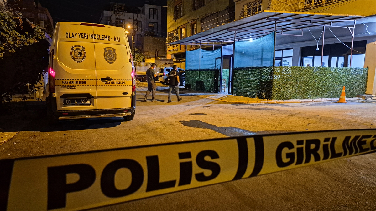 Adana'da kahvehane saldırısı: 3 kişi hastaneye kaldırıldı