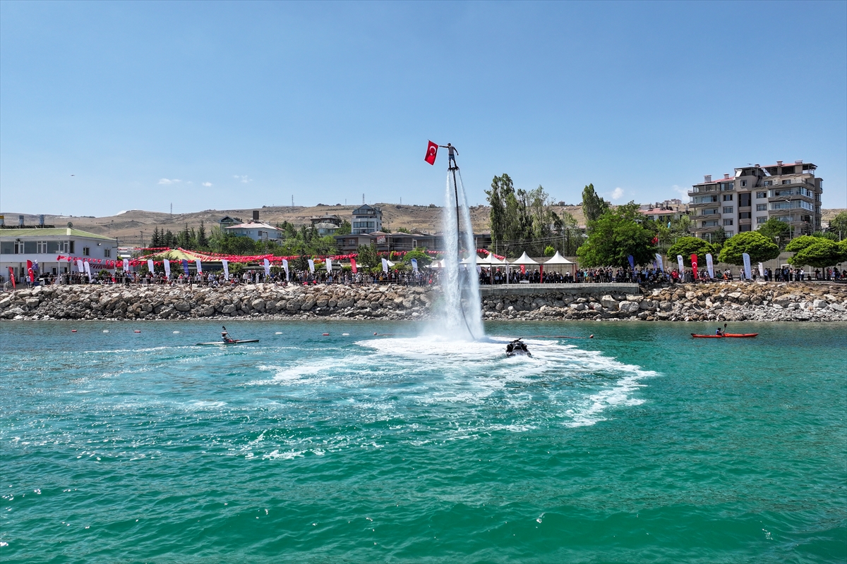 Van Denizi Su Sporları Festivali başladı: Terörsüz Türkiye vurgusu