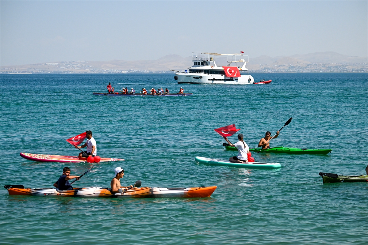 Van Denizi Su Sporları Festivali başladı: Terörsüz Türkiye vurgusu