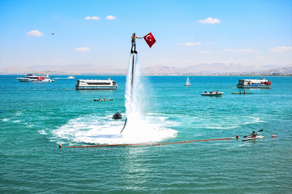 Van Denizi Su Sporları Festivali başladı: Terörsüz Türkiye vurgusu
