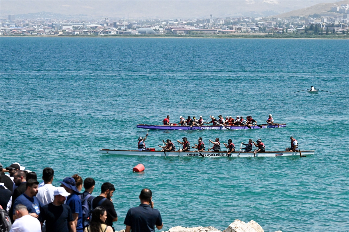 Van Denizi Su Sporları Festivali başladı: Terörsüz Türkiye vurgusu