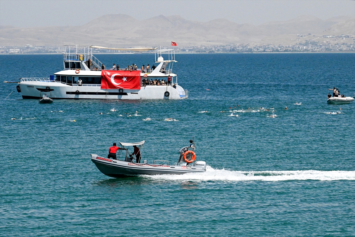 Van Denizi Su Sporları Festivali başladı: Terörsüz Türkiye vurgusu