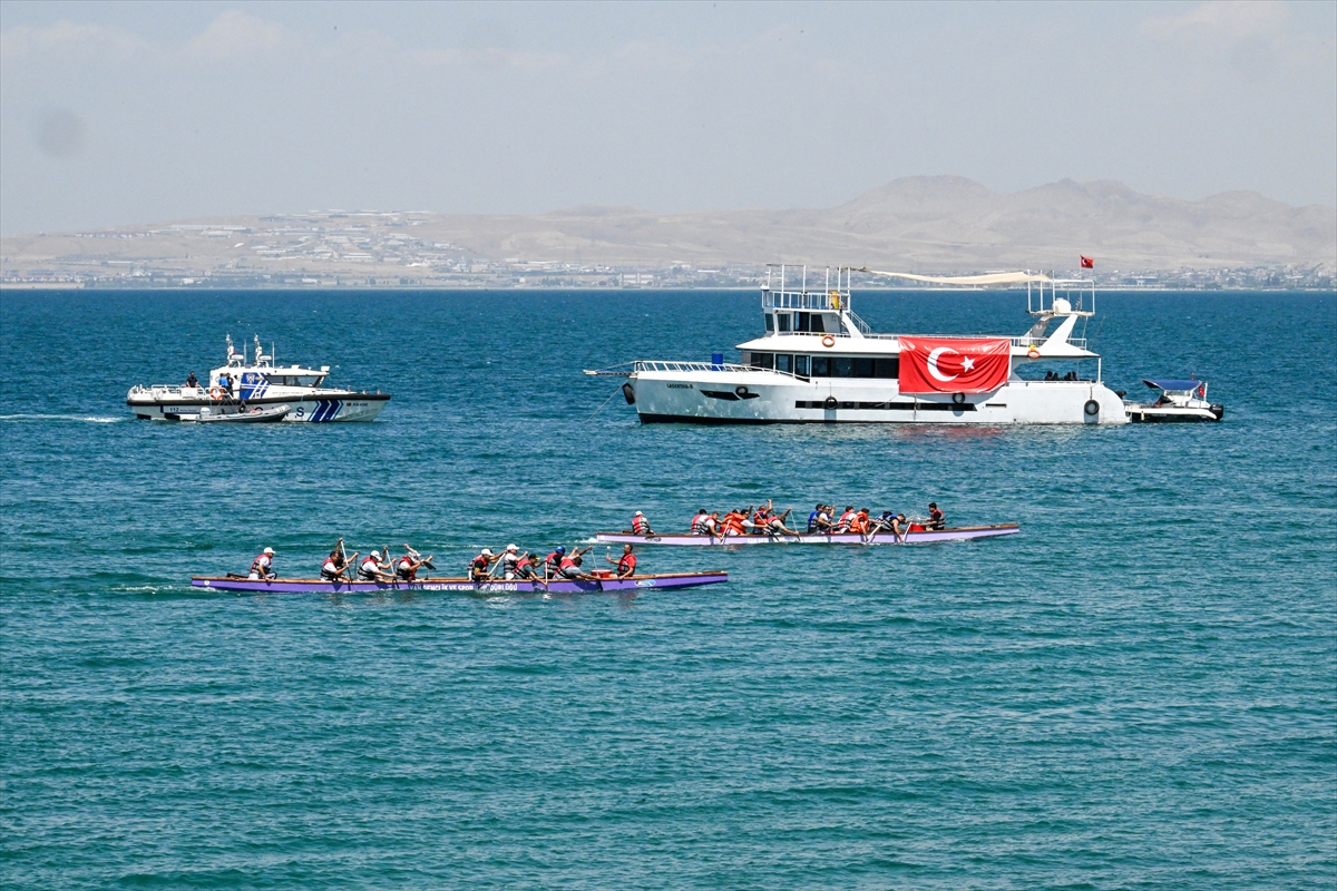 Van Denizi Su Sporları Festivali başladı: Terörsüz Türkiye vurgusu