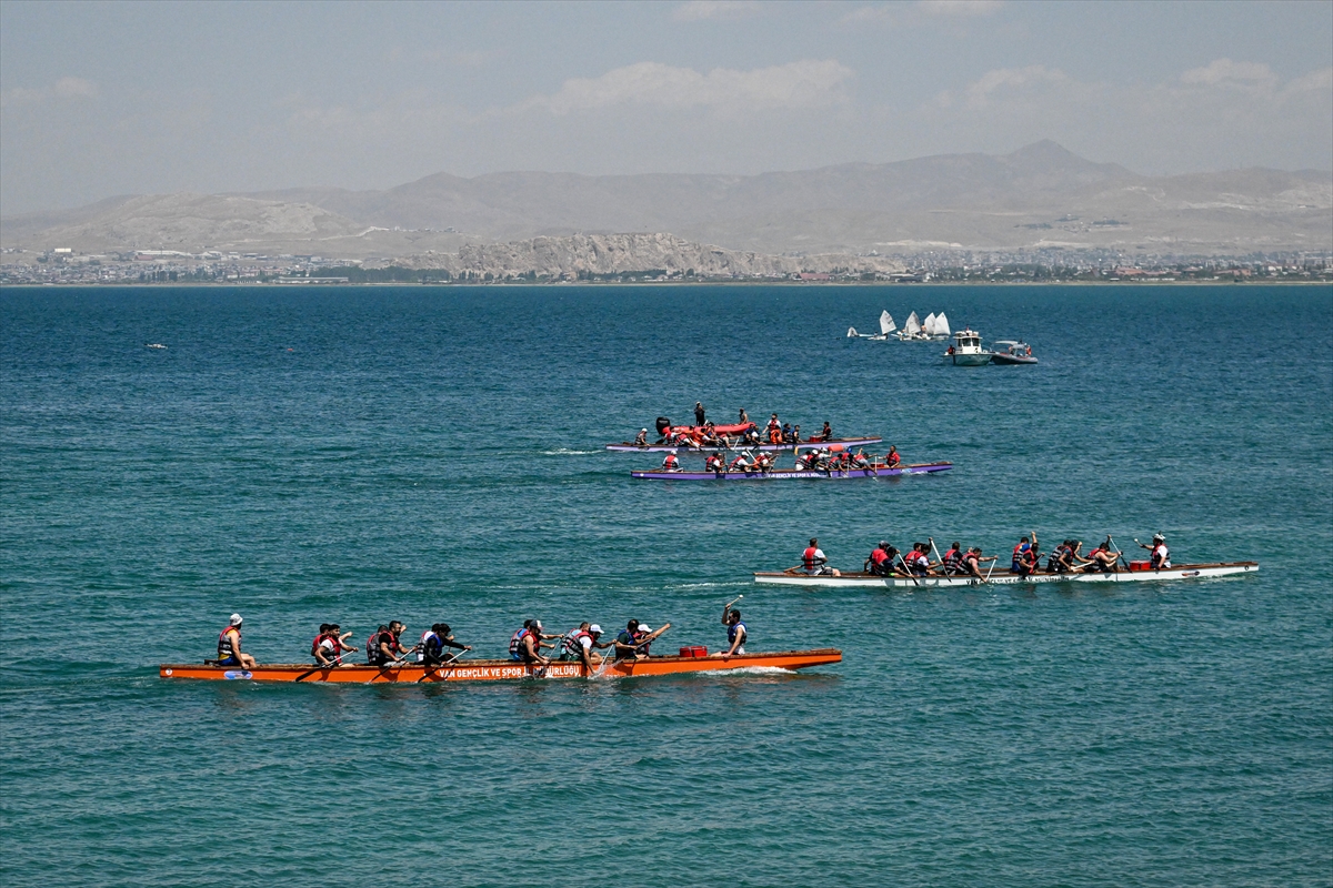 Van Denizi Su Sporları Festivali başladı: Terörsüz Türkiye vurgusu
