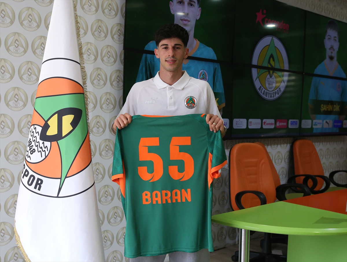 Başkan Çavuşoğlu: Alanyaspor gençlere yatırım yapıyor