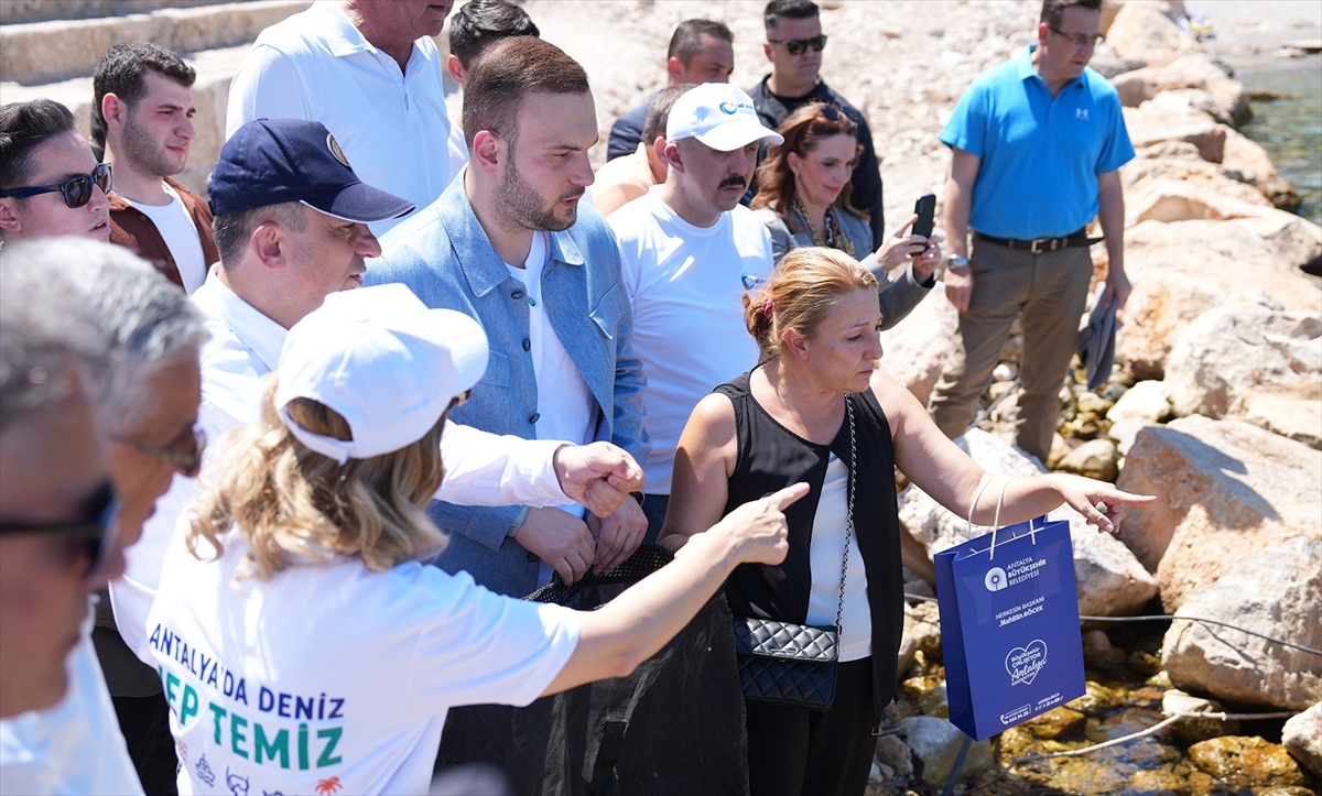 Samed Ağırbaş: Akdeniz ve Ege'de plastik kirliliği saha çalışması