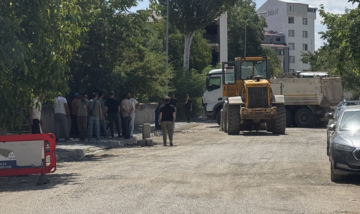 Oltu'da iş makinesi kazası: Remzi Sayar hayatını kaybetti