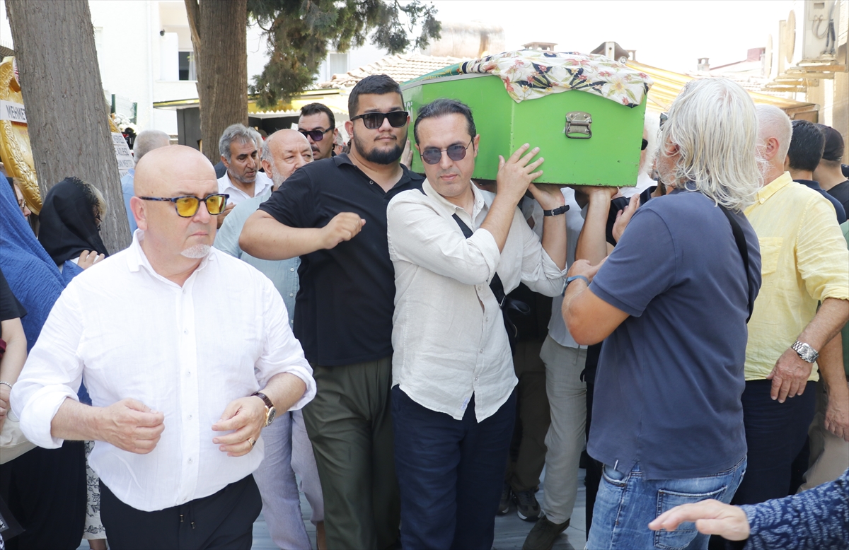Sinema Genel Müdürü Birol Güven'in annesi Kocaeli'de defnedildi