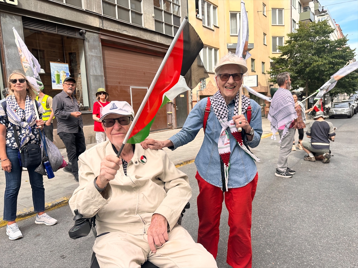 Stockholm'de İsrail'in Gazze ve Lübnan saldırıları protesto edildi
