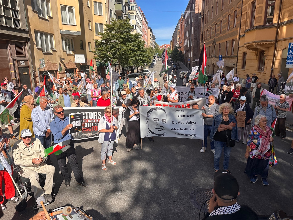 Stockholm'de İsrail'in Gazze ve Lübnan saldırıları protesto edildi