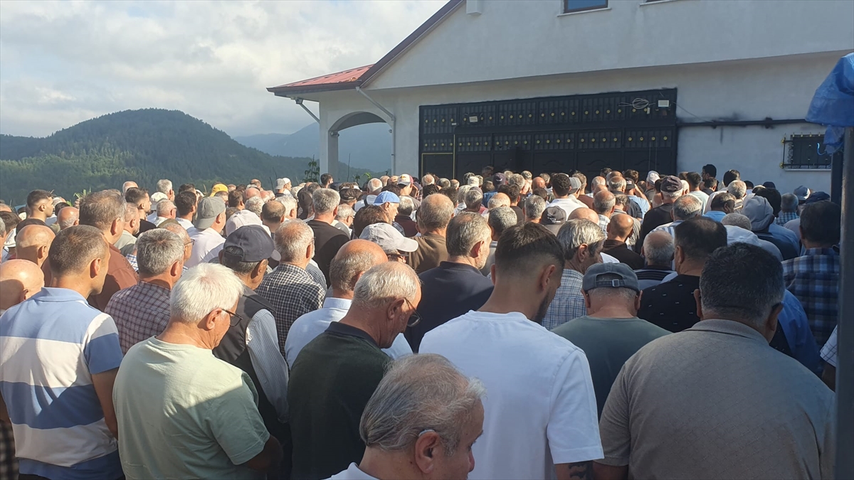Yakup Açıkgöz: Yangında vurularak öldürülen kişinin cenazesi