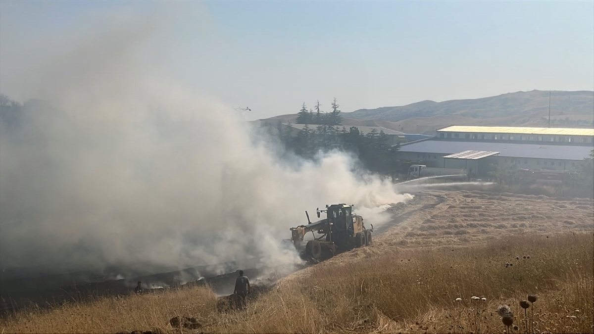 Ankara Çubuk'ta su tesisine sıçrayan yangın söndürüldü
