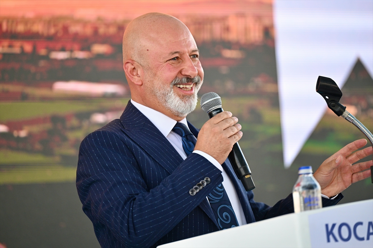Bakan Uraloğlu: Ankara-Kayseri hızlı tren 1 saat 45 dakika