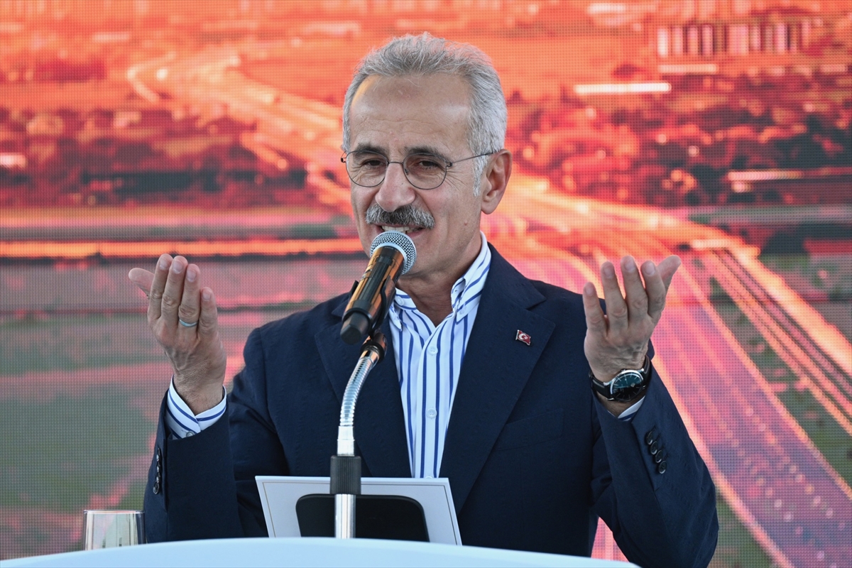 Bakan Uraloğlu: Ankara-Kayseri hızlı tren 1 saat 45 dakika