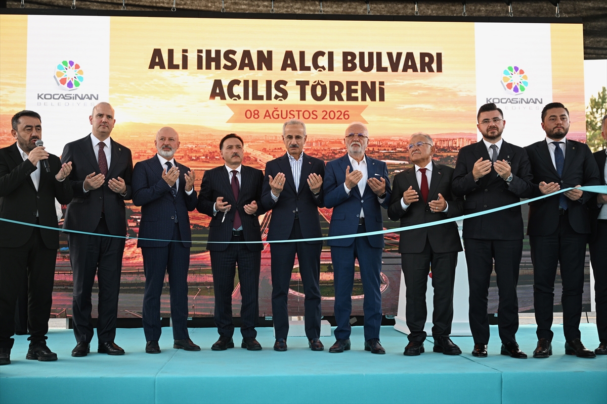 Bakan Uraloğlu: Ankara-Kayseri hızlı tren 1 saat 45 dakika