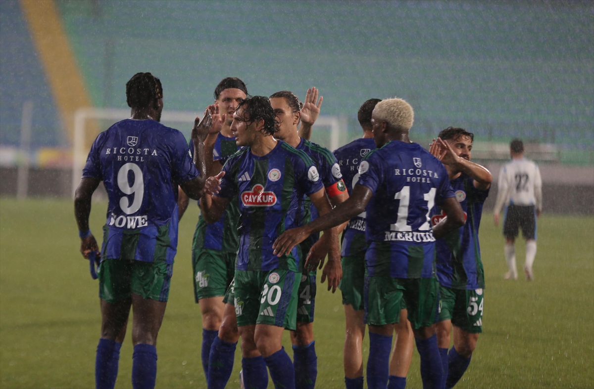 Çaykur Rizespor: Pyramids FC'yi hazırlık maçında 2-1 yendi