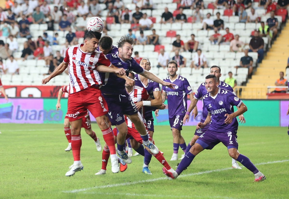 Trendyol 1. Lig: Antalyaspor, Keçiörengücü'nü 4-3 mağlup etti