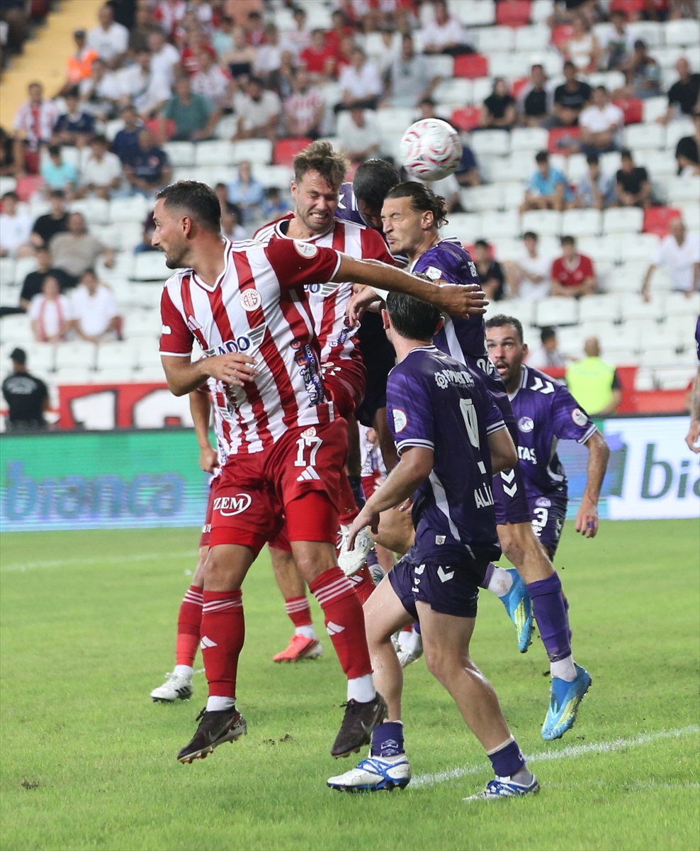 Trendyol 1. Lig: Antalyaspor, Keçiörengücü'nü 4-3 mağlup etti