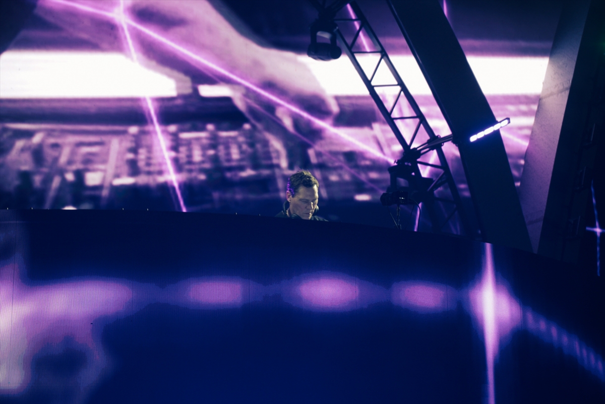 Grammy ödüllü DJ Tiesto: İstanbul Festivali'nde sahne aldı