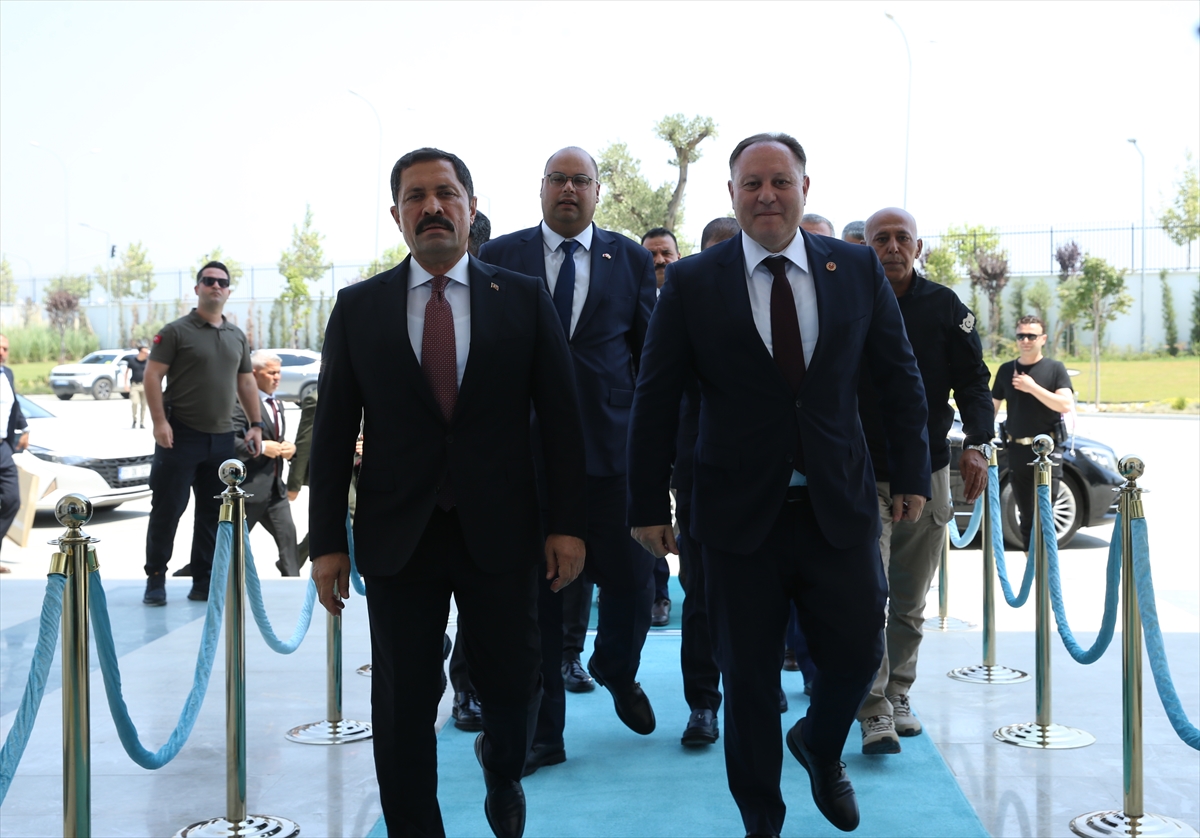 KKTC Başkanı Öztürkler: Türkiye desteğiyle gelişmeye devam ediyoruz