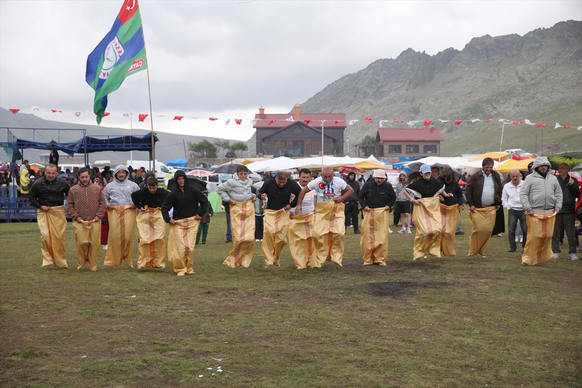 Rize Ovit Yayla Şenliği 26. kez düzenlendi: İnek yarışması yapıldı