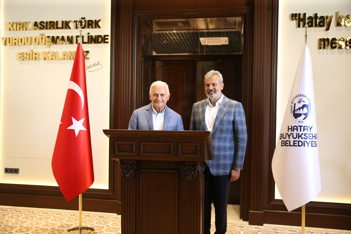 Binali Yıldırım: Hatay'da deprem sonrası kent ziyaretleri