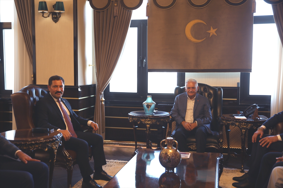 Binali Yıldırım: Hatay'da deprem sonrası kent ziyaretleri