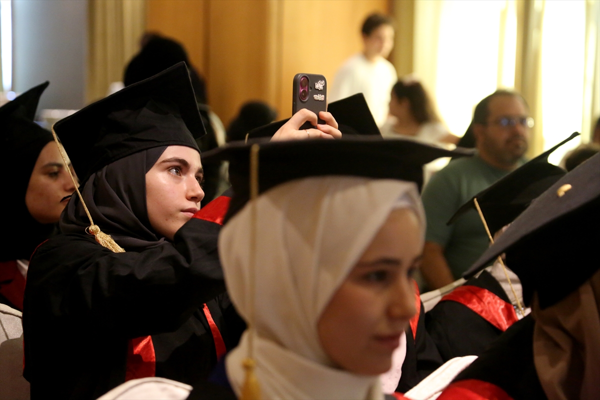 Halep'te Türkiye Açık Lisesi mezunlarına tören düzenlendi