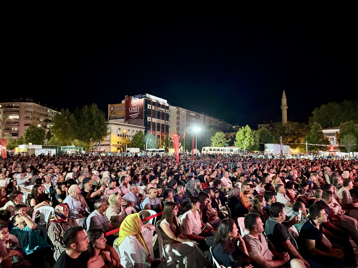 Kırşehir'de 2. Neşet Ertaş Kültür ve Müzik Festivali tamamlandı