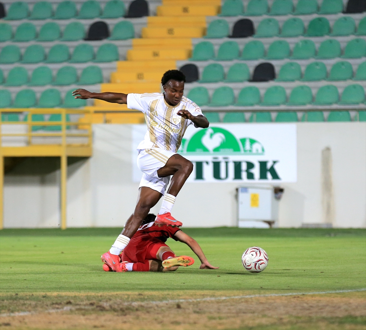 Trendyol 1. Lig: Kayserispor, Vanspor FK'yi 2-0 mağlup etti