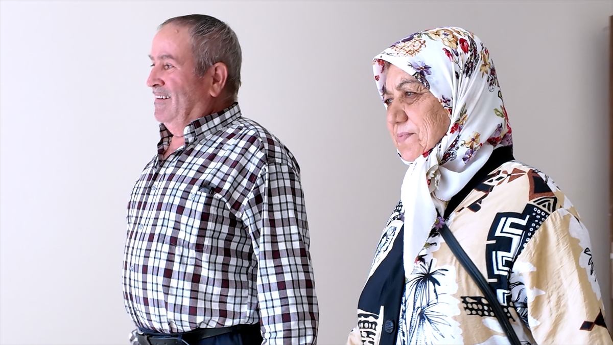 Bakan Kurum: Sındırgı deprem konutları anahtarları teslim edilecek