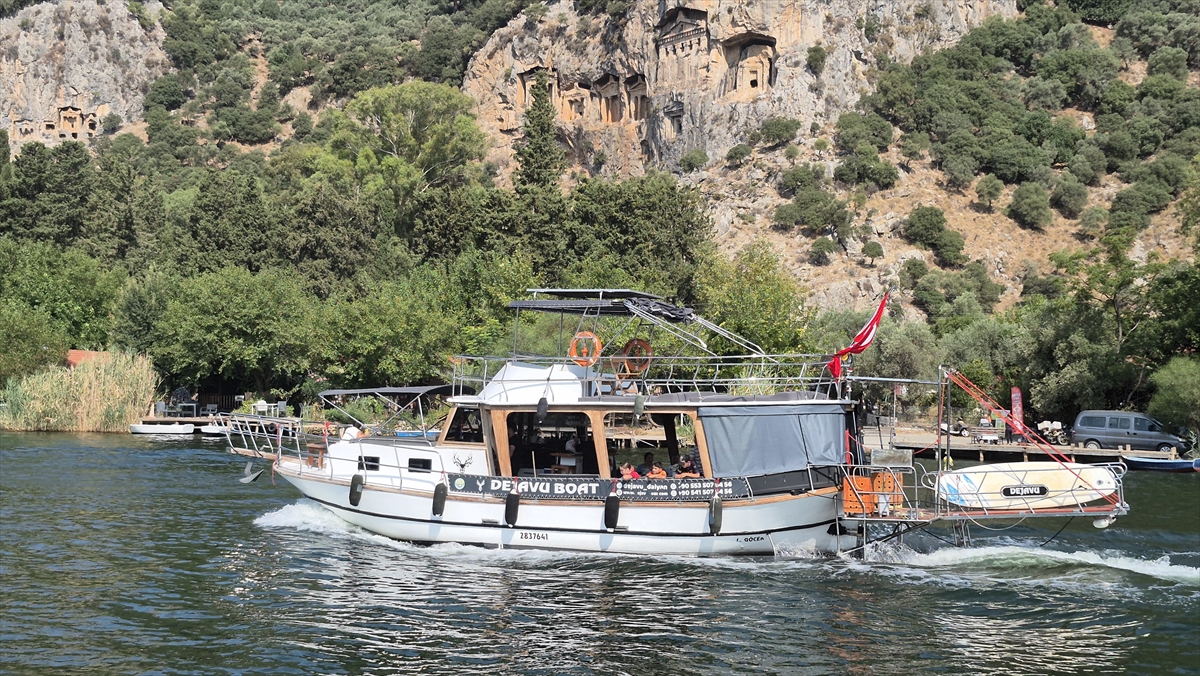 Dalyan Kanalı ve Köyceğiz Gölü'nde teknelere atık denetimi yapıldı