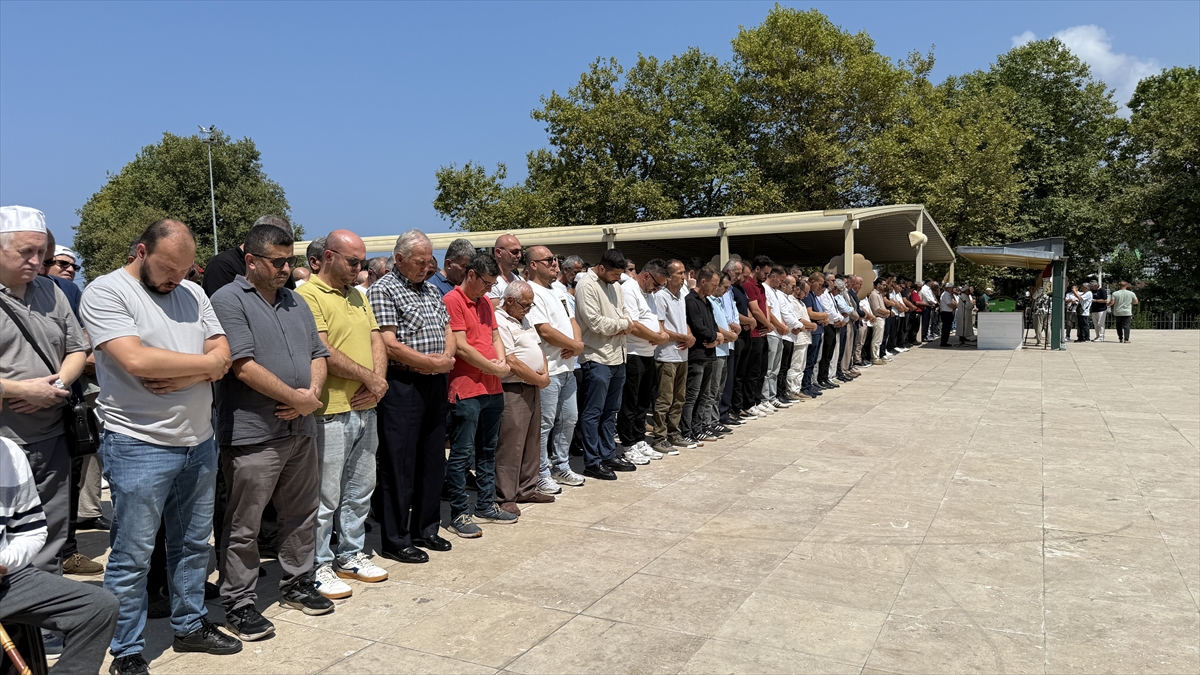 Boğularak hayatını kaybeden hakem defnedildi