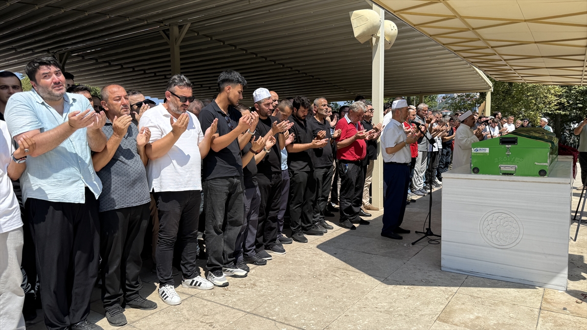 Boğularak hayatını kaybeden hakem defnedildi