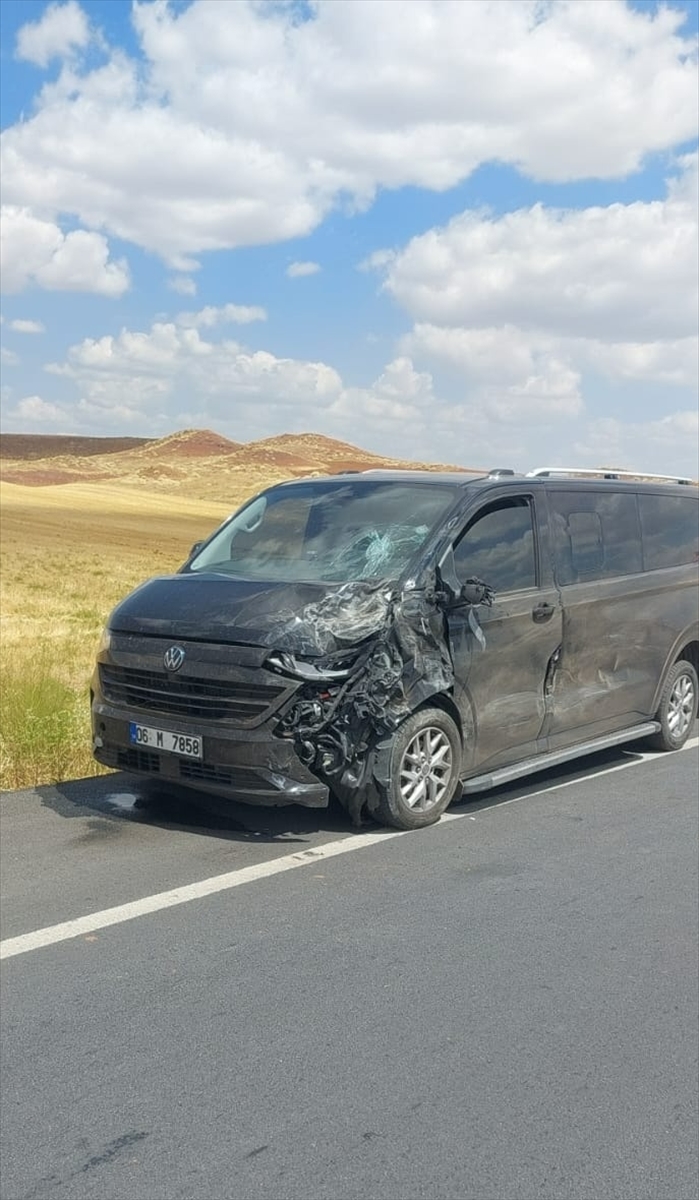 Yozgat'ta trafik kazası: 5 kişi yaralandı, hastaneye kaldırıldı