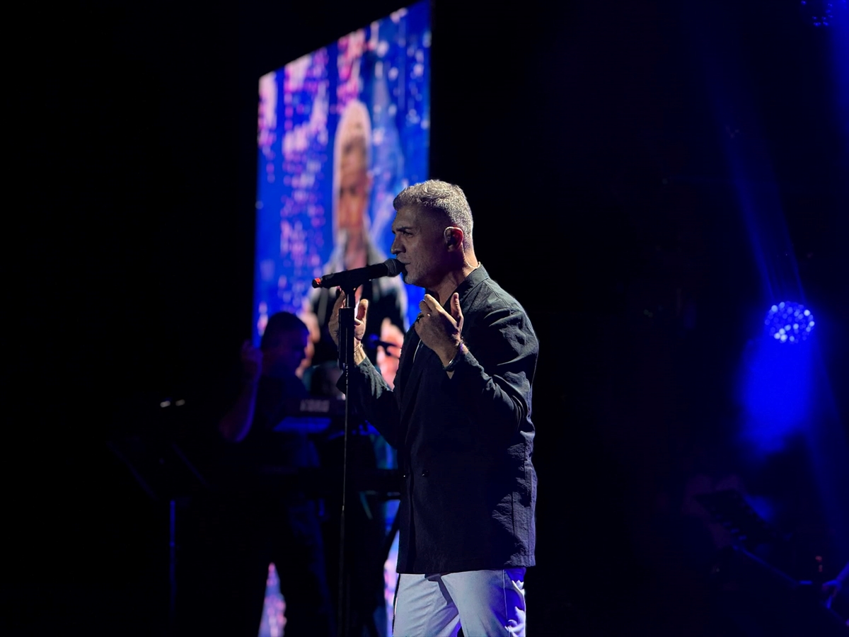 Özcan Deniz: Bursa Festivali'nde sahne aldı, coşku yaşattı