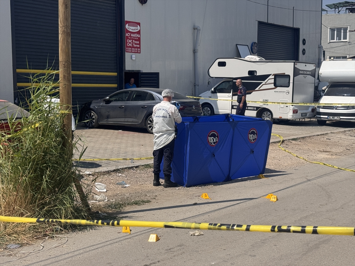 Bursa'da eşini ve eniştesini tabancayla öldüren şüpheli yakalandı