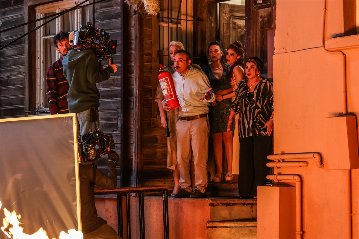 "2 Aile Arasında" filminin çekimleri bitti: Vizyon tarihi belli oldu
