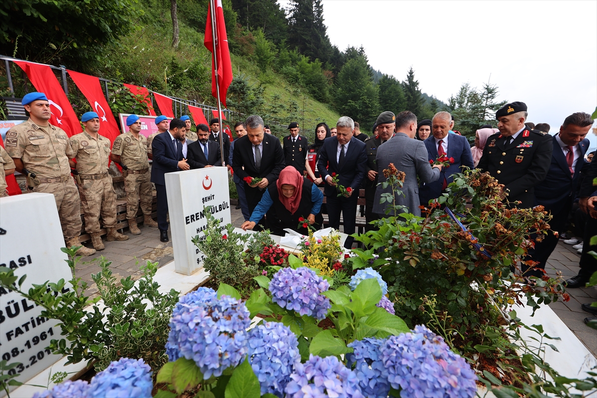 Şehit Eren Bülbül 9. yılında anıldı: Anne Ayşe Bülbül konuştu
