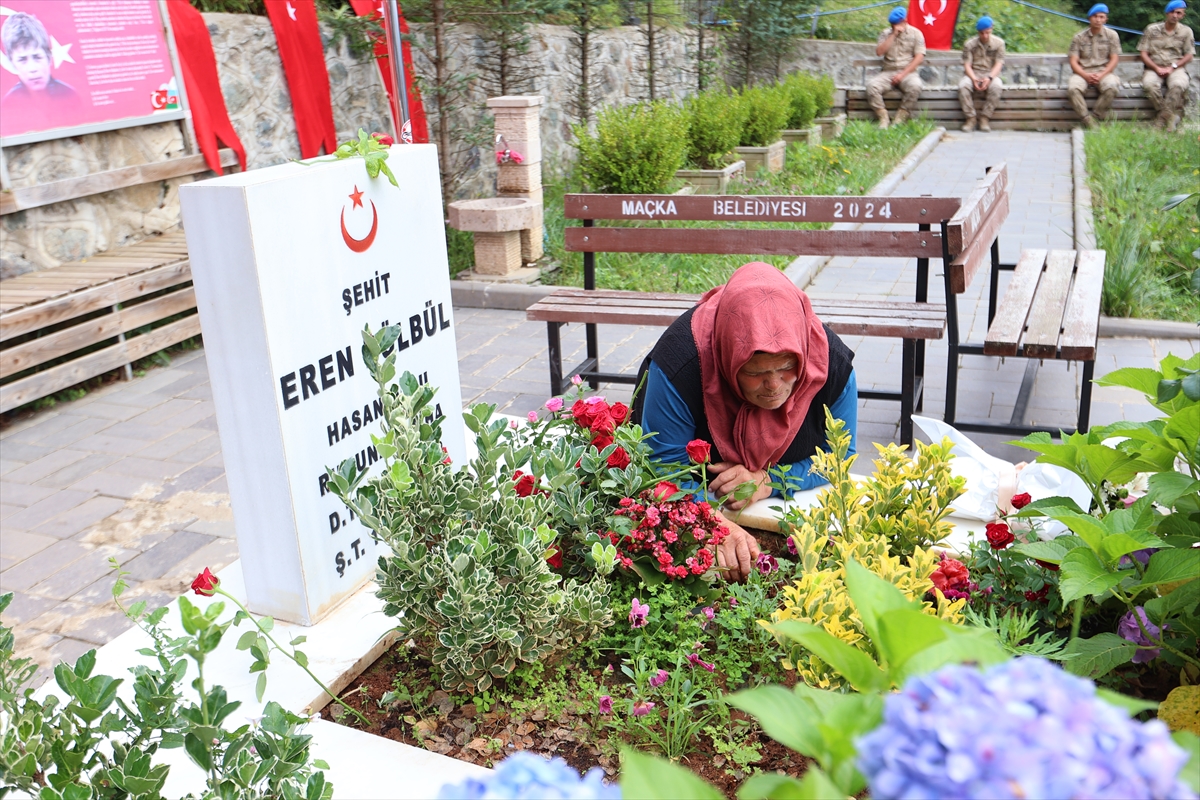 Şehit Eren Bülbül 9. yılında anıldı: Anne Ayşe Bülbül konuştu