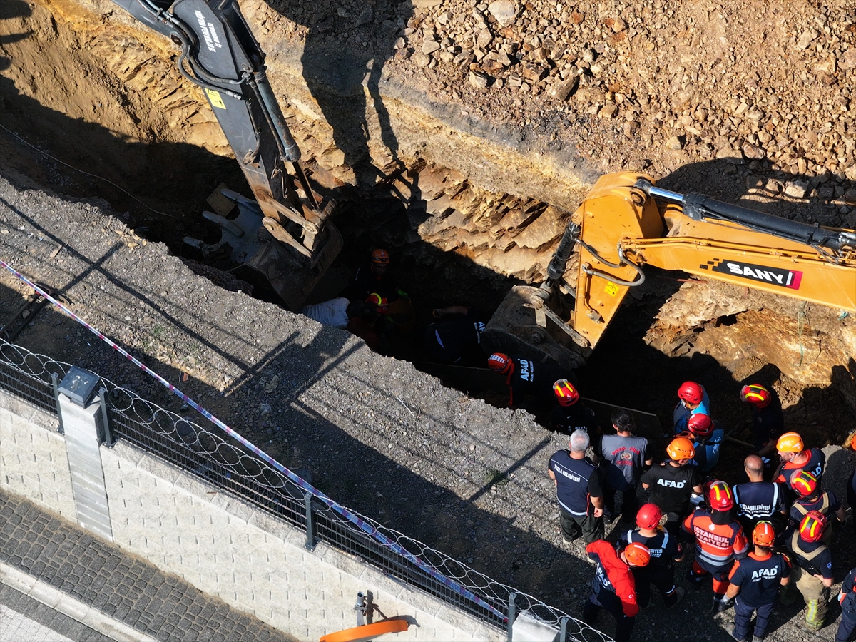 GÜNCELLEME - Tuzla'da kısmen göçük altında kalan yaralı işçi kurtarıldı